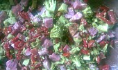 Farfale s brokolicí a sušenými rajčaty (vše smícháme)