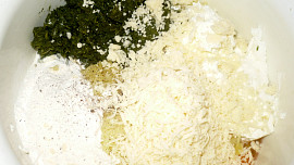 Špenátovo-bramborové knedlíky