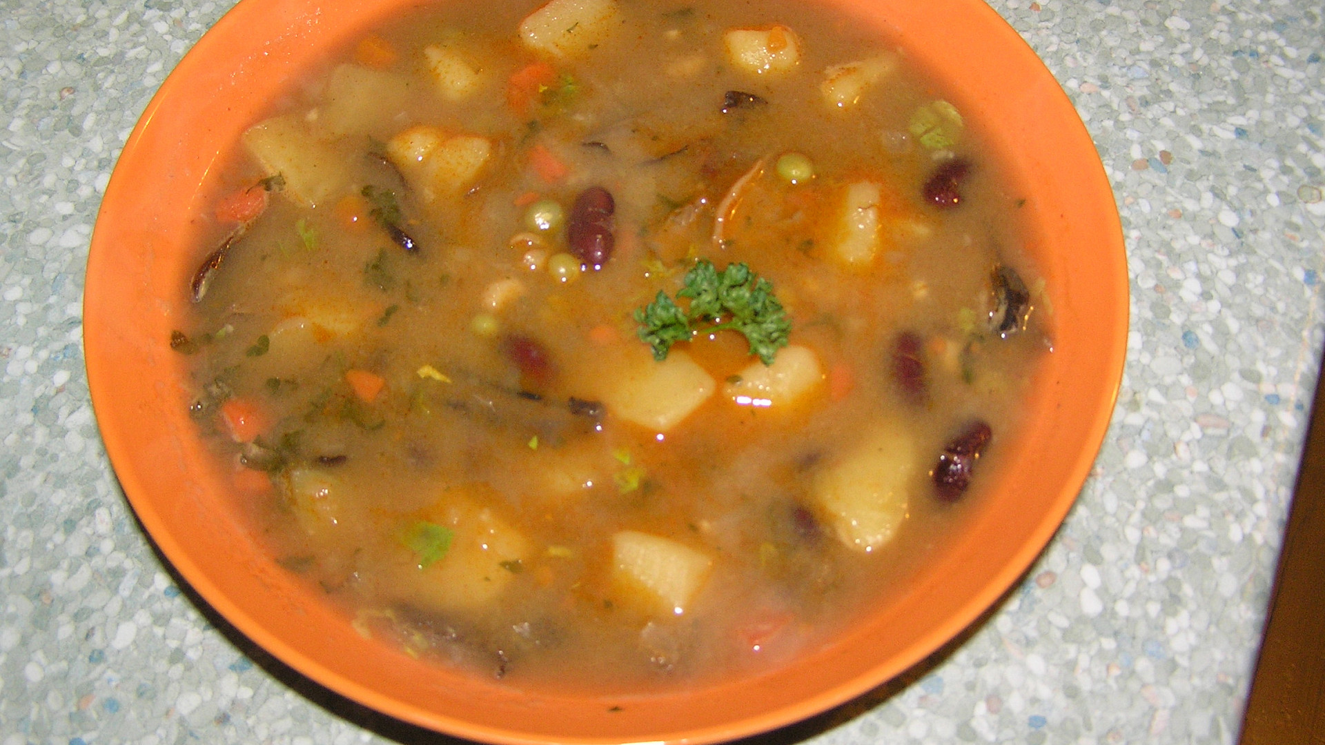 Houbovo-fazolová polévka