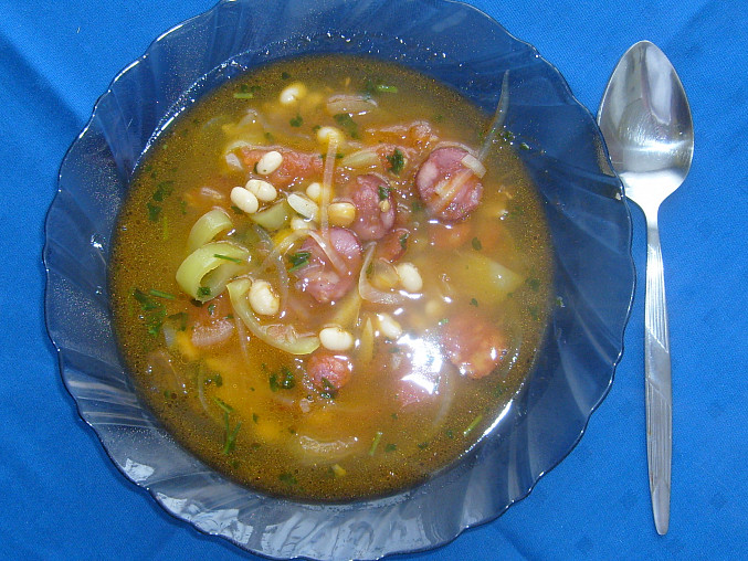 Fazolová polévka s moravskou klobásou