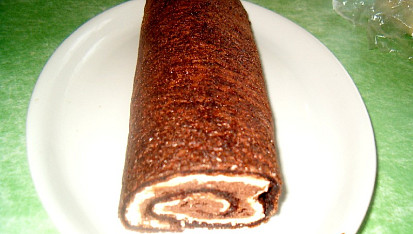 Trojbarevná roláda