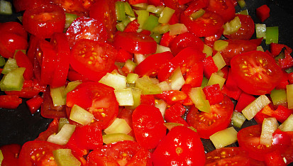 Vepřové medailonky s cherry rajčaty a paprikou, Vepřové medailonky s cherry rajčaty a paprikou