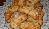 Croissanty s mandlemi (Croissanty)