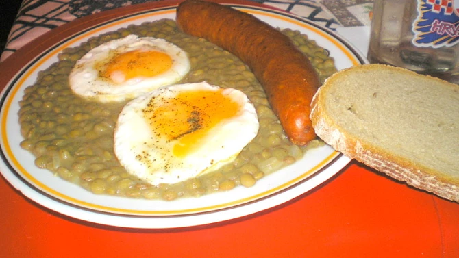 Buši čočka a čočková hrachovka, BUŠI ČOČKA