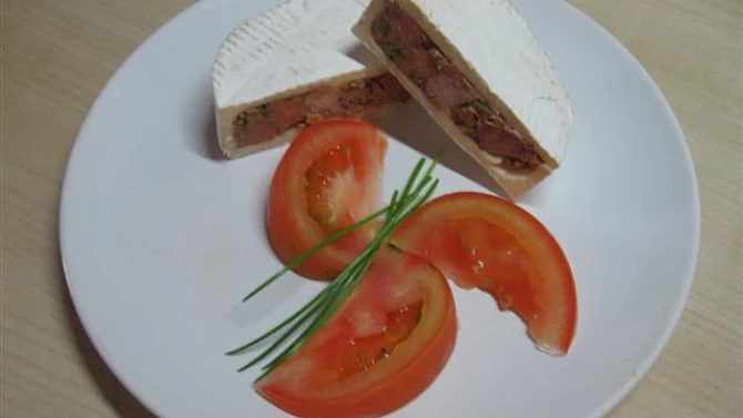 Plněný hermelín s domácí tlačenkou
