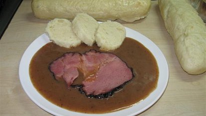 Švestková omajda s uzeným a HK