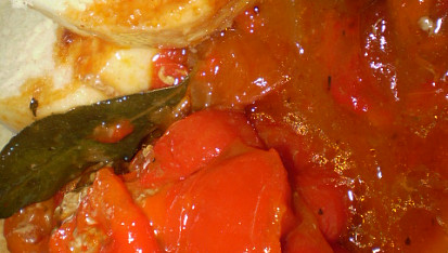 Zapečené,plněné papriky na bazalce s oreganem