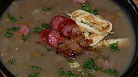 Sladkokyselá čočková polévka