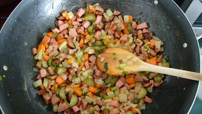 Zapékané brambory s uzeninou