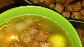 Asparagusovo-kapustová polévka s česnekovými krutony, Asparagusovo-kapustová polévka s česnekovými krutony