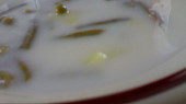 Bílá lusková polévka