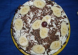 Jablkový dort s ořechy a čokoládou