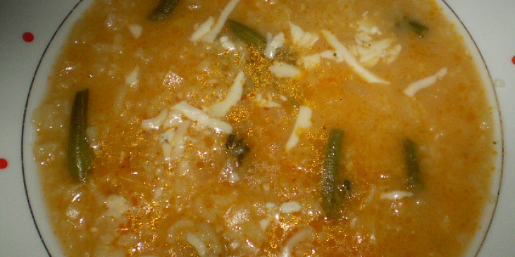 Polévka s rýží, fazolkama a nivou (polévka s rýží, fazolkama a nivou)