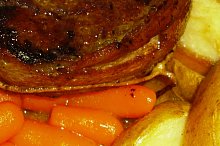 Pštrosí steak ve slaninovém kabátku