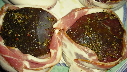 Pštrosí steak ve slaninovém kabátku, Pštrosí steak ve slaninovém kabátku