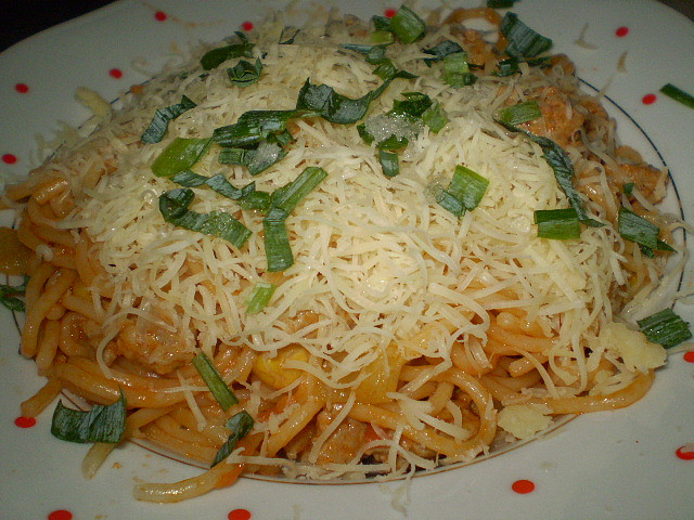 Špagety s hříbkovou omáčkou