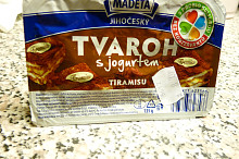 Obal od tvarohu s jogurtem tir.