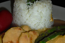 Kuřecí nugety v arašídové omáčce SATAY (Thajsko)