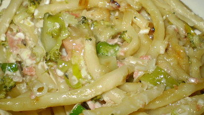 Lahodné sýrové makaróny, detail...
