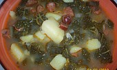 Kapustovo-klobásovo-bramborová polévka