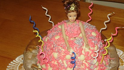 Dort Barbie, Se svíčkami