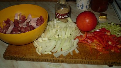 Vepřové nudličky na zázvoru a paprikách