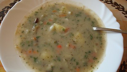 Bramboračka, přidala jsem masox, květák, libeček, kudrnku