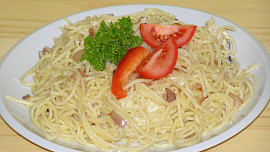 Špagety s brynzou