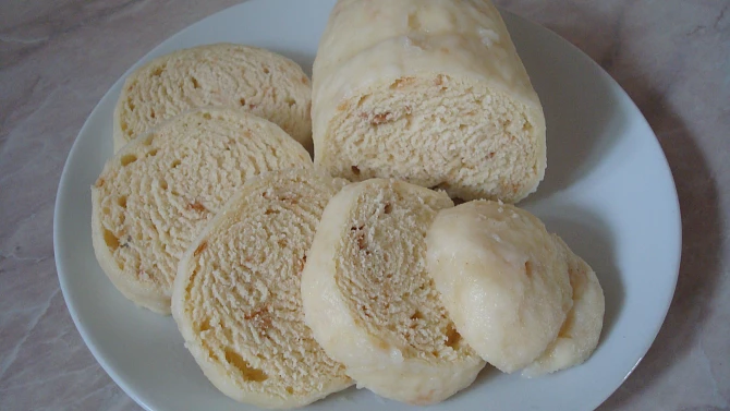 Houskové knedlíky