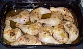 Kuřecí stehna  s pomerančovou šťávou, Před vložením do trouby
