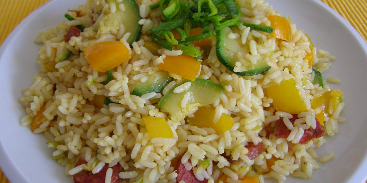 Zeleninové rizoto s klobásou