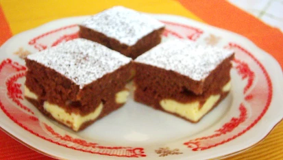 Koláč z pochoutkové kyselé smetany
