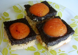 Makový koláč s meruňkami