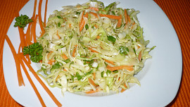 Pikantní zelný salát