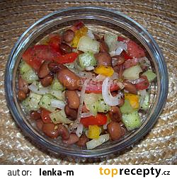 Zeleninový salát s fazolemi