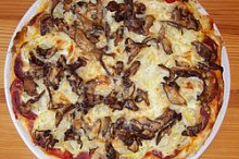 Pizza s houbami