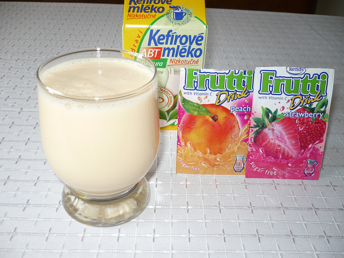 Kefírové mléko s ovocnou příchutí - dia