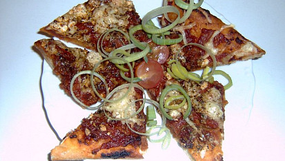 Pizza s mletým masem a se sýrem