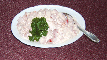 Rajčatový salát pochoutkový