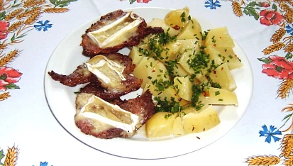 Vepřová krkovice s Hermelínem