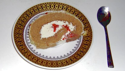 Kakaová roláda s malinami