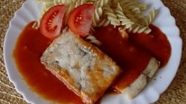 Rybí filé v rajčatové omáčce
