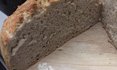 Domácí hrnkový pšenično-žitný chléb