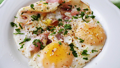Hemenegs (Ham and Eggs)