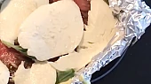 Zapečená polenta s mozzarellou a rajčaty
