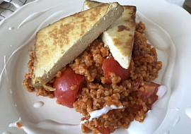 Rajčatový bulgur s tofu