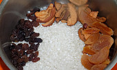 Rýžová kaše se sušeným ovocem