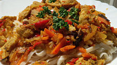 Vepřové nudličky s udon nudlemi