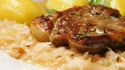Dušené kysané zelí s celerem a "pomalenou" krkovicí