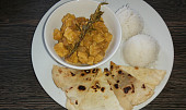 Krůtí prsa in da Jakarta (K indickému jídlu patří i placky čapátí)